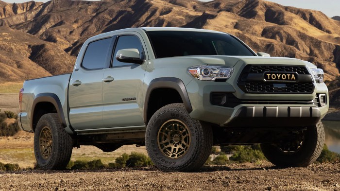 Toyota 4Runner vs Toyota Tacoma: Which One Is Best for You?